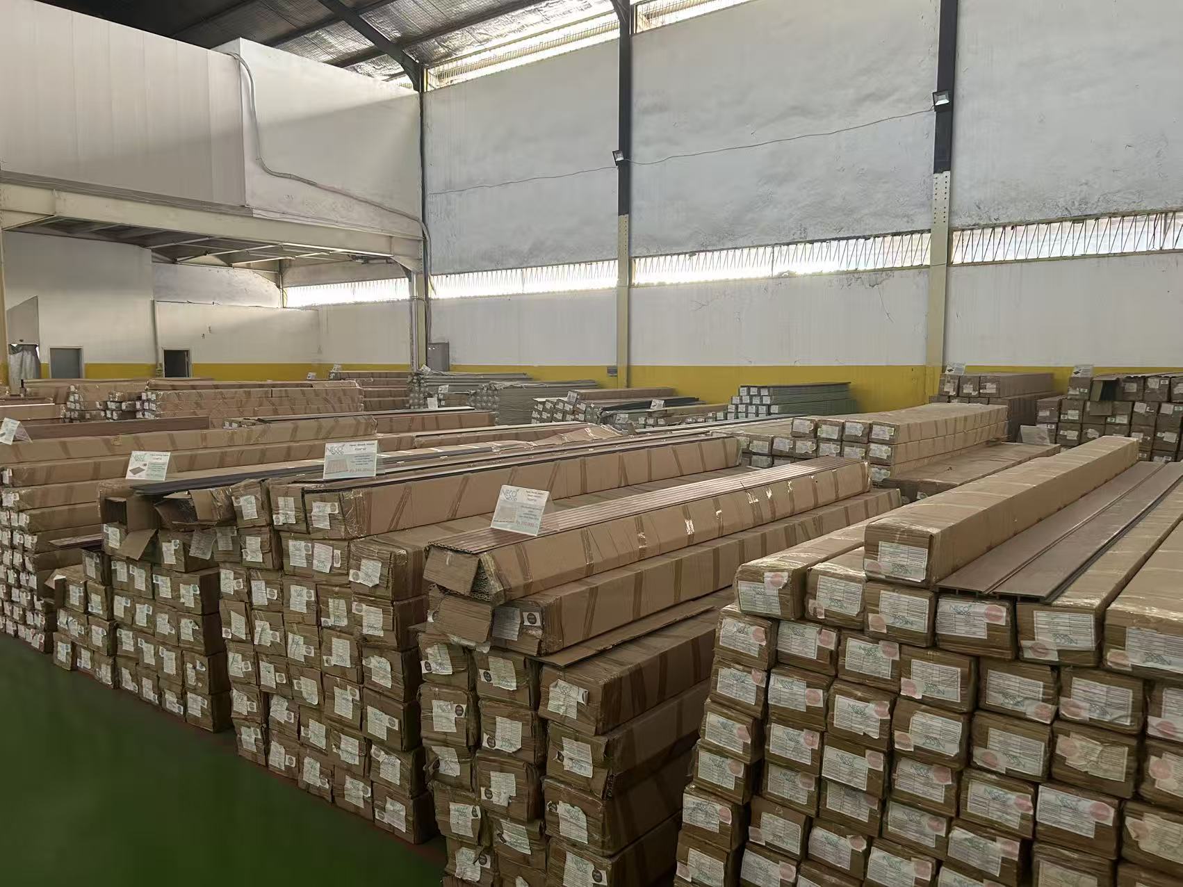 Gudang material bangunan dan distributor WPC NECOWOOD di Makassar