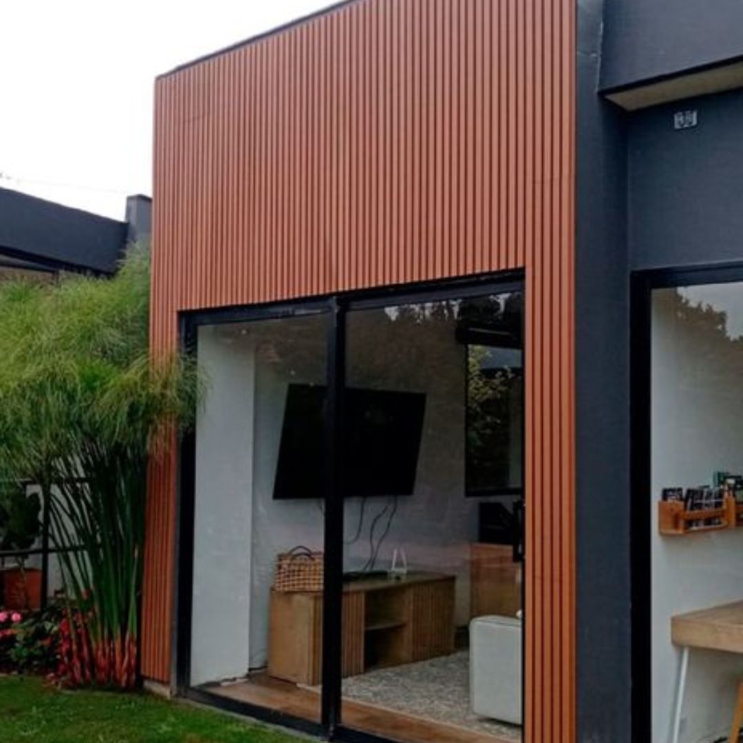 Proyek WPC Plafon Outdoor di Perumahan Tangerang Selatan